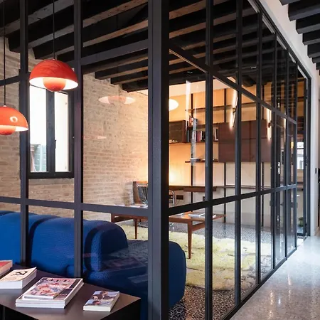 Ca' Delle Carrozze Stylish 2 Bedroom Loft-style * Venice