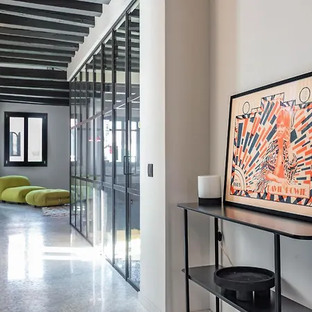 Apartment Ca' Delle Carrozze Stylish 2 Bedroom Loft-style Venice