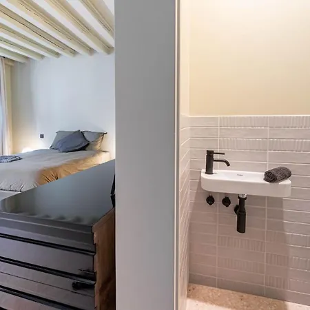 Ca' Delle Carrozze Stylish 2 Bedroom Loft-style Apartamento