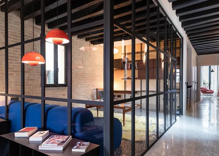 Ca' Delle Carrozze Stylish 2 Bedroom Loft-style * Βενετία