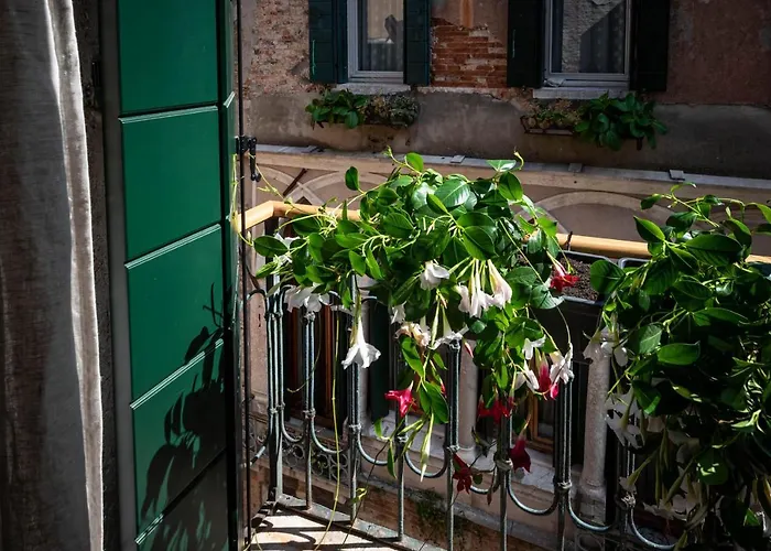 Ca' Delle Carrozze Stylish 2 Bedroom Loft-style